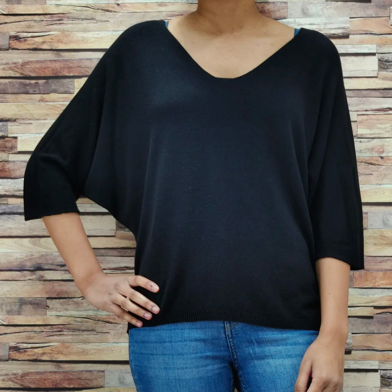 Fine knit 3/4 bat sleeve sweater