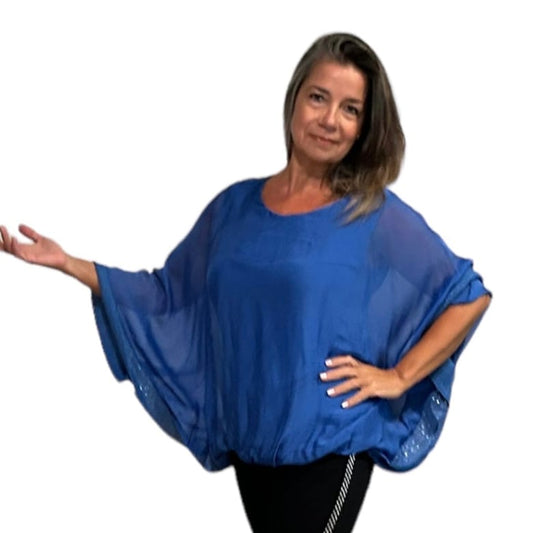 Angela silk blouse Angela Silk Blouse - Soft, Stylish, and Flattering