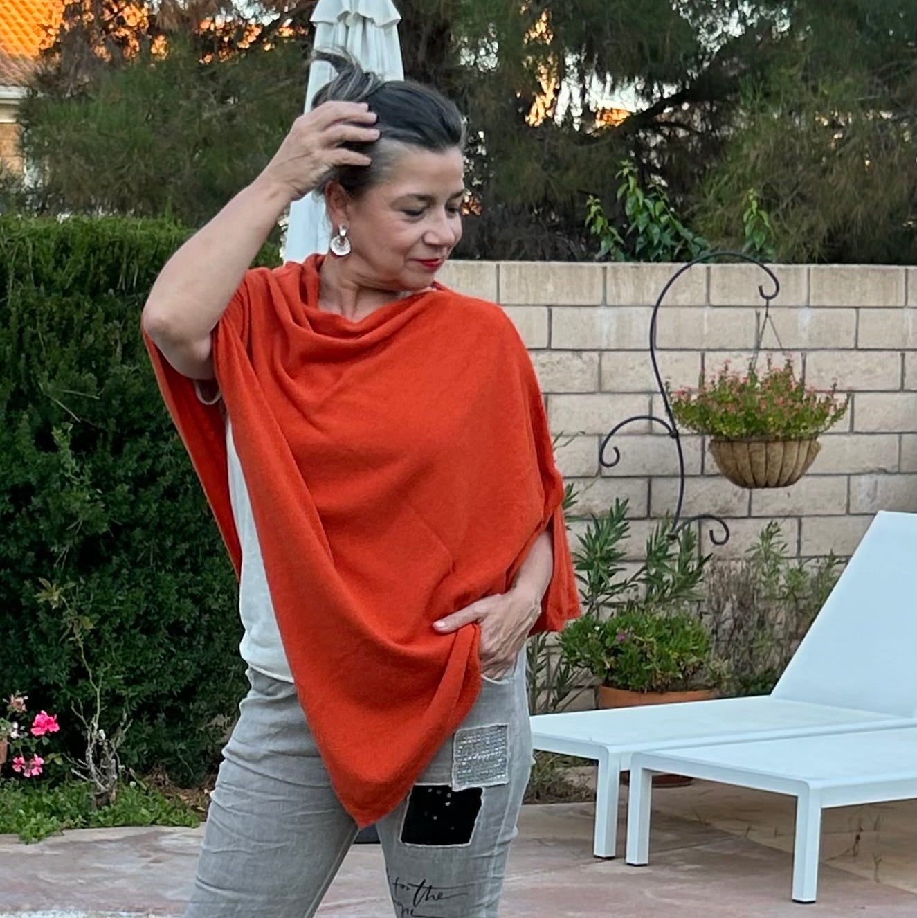 Classic cashmere blend poncho