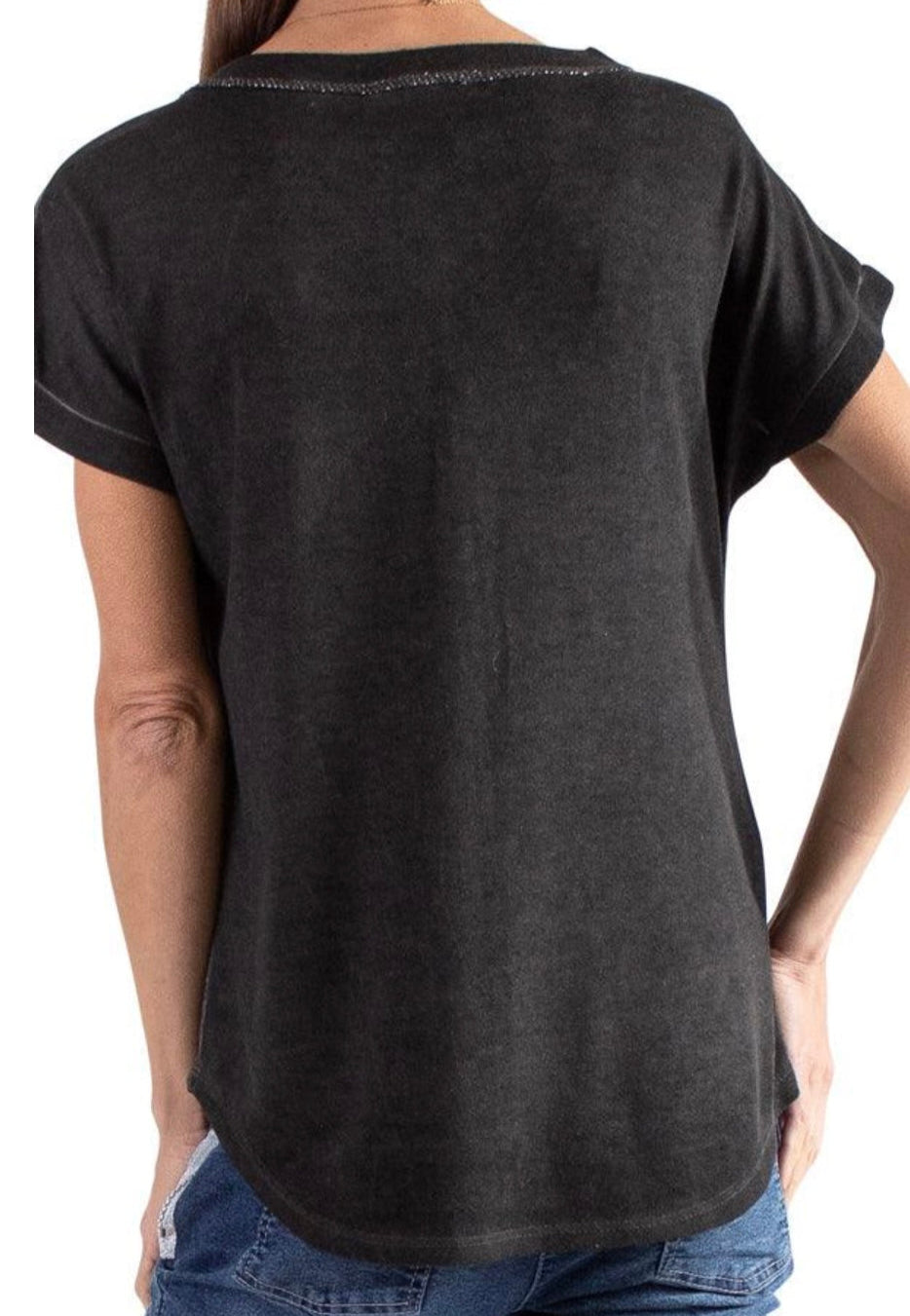 Two tone V neck t-shirt with faux pocket