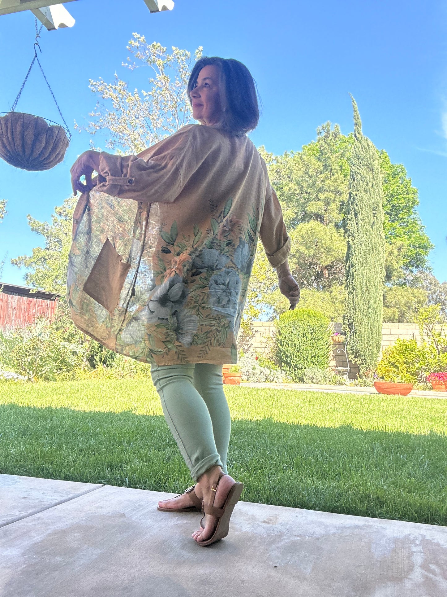 Camel floral breeze linen kimono