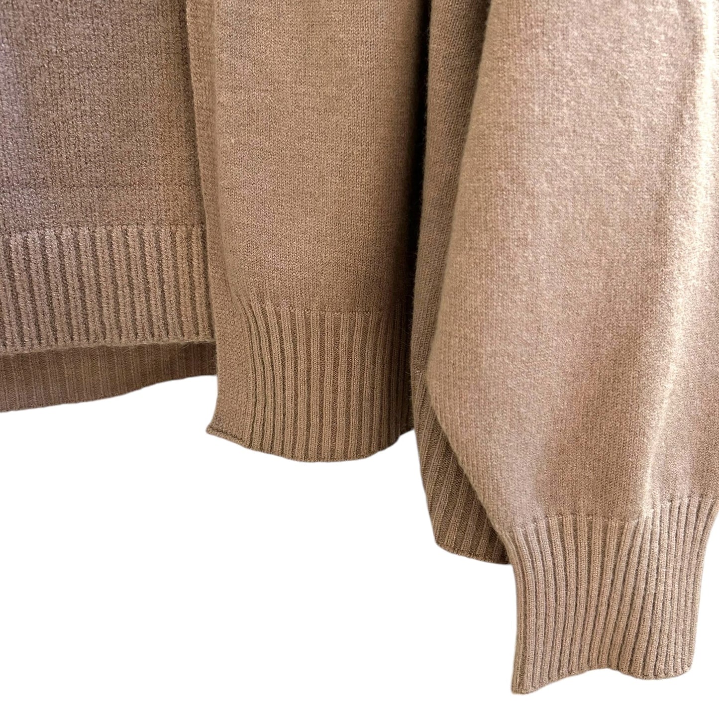 Maxine Taupe Cardigan Maxine Taupe Cardigan: Seamless Design & Ultra-Soft Knit