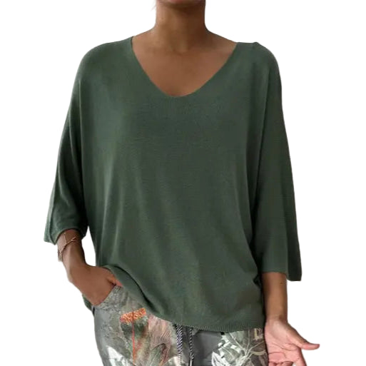 Fine knit 3/4 bat sleeve sweater