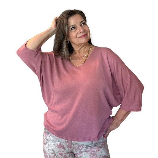 Fine knit 3/4 bat sleeve sweater