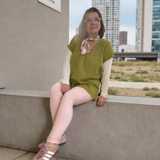 Sleeveless Buttoned Side Sweater Top