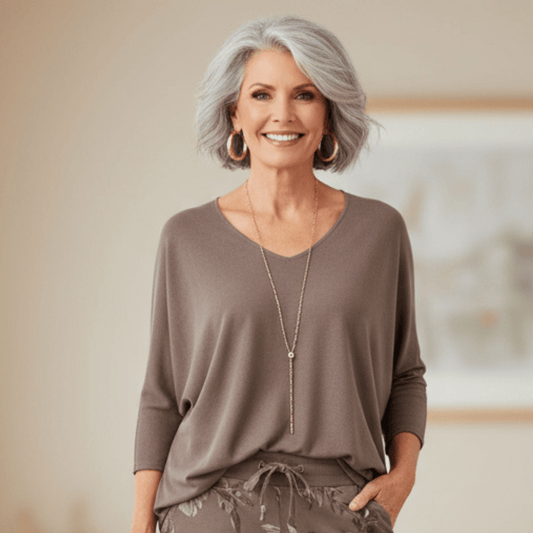 Essential 3/4 Bat Sleeve Light Knit Top Fine Knit 3/4 Bat Sleeve Sweater for Year-Round Wear
