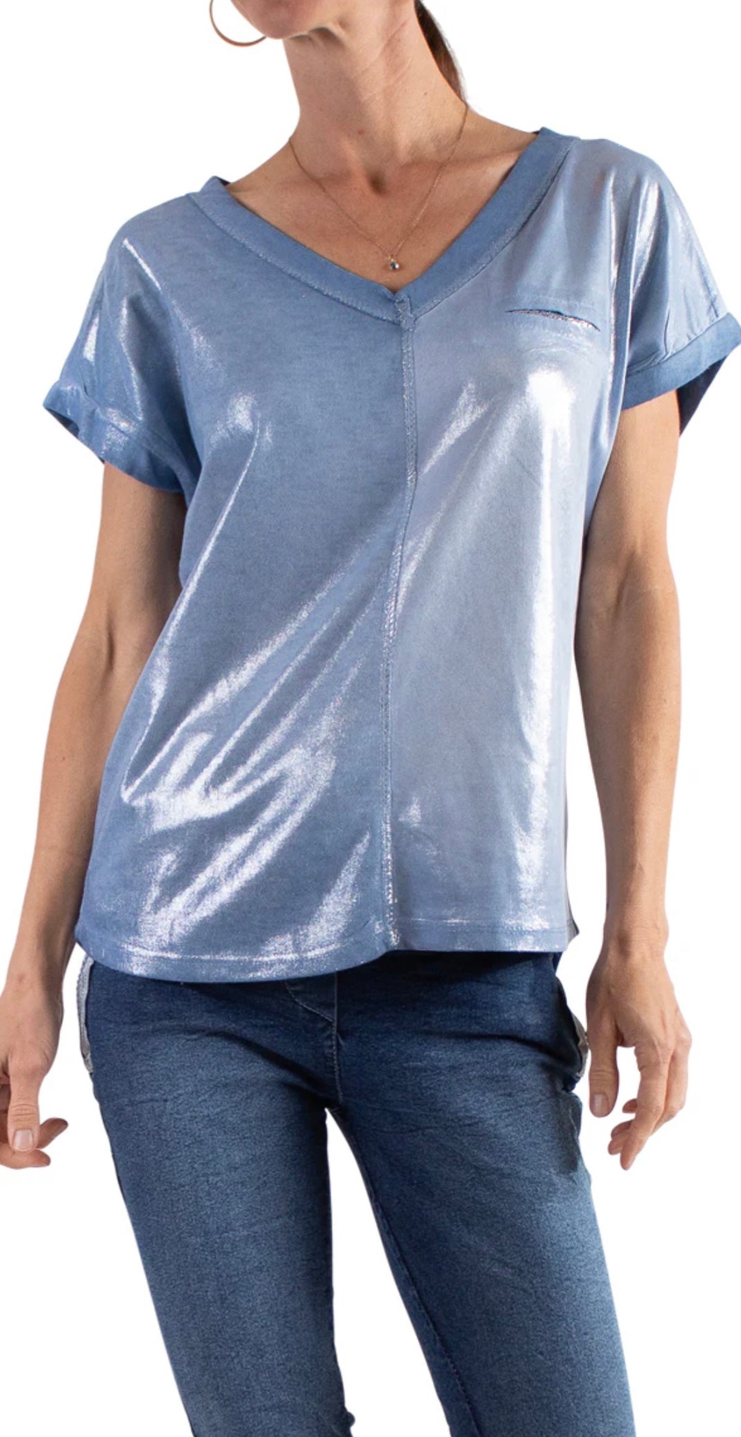 Two tone V neck t-shirt with faux pocket